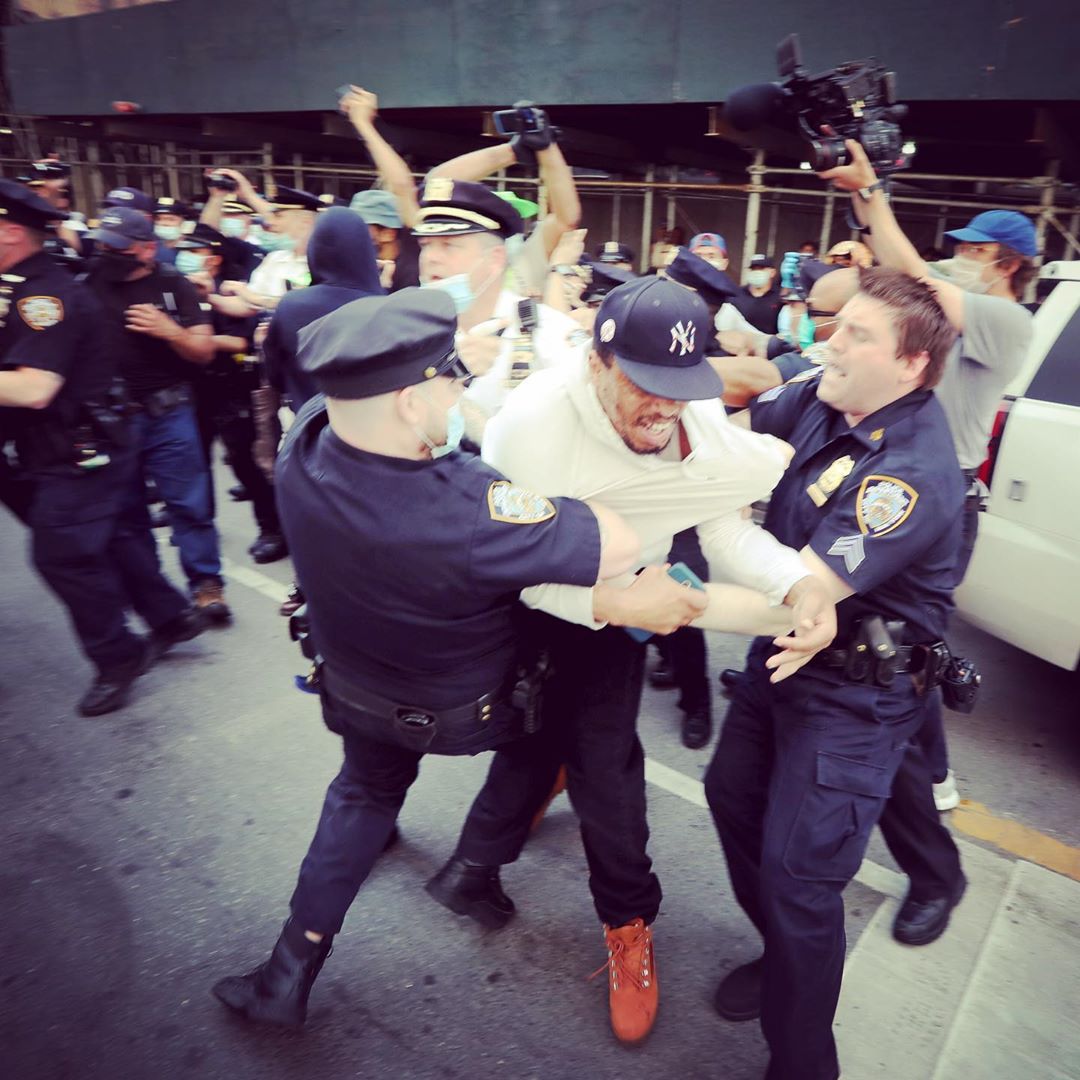 دستگیری و بازداشت معترضان ضدنژادپرستی توسط پلیس آمریکا در منهتن - منبع: USA TODAY